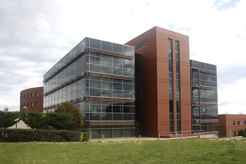 Mercedes-Benz Türk Pazarlama Merkezi İnşaatı