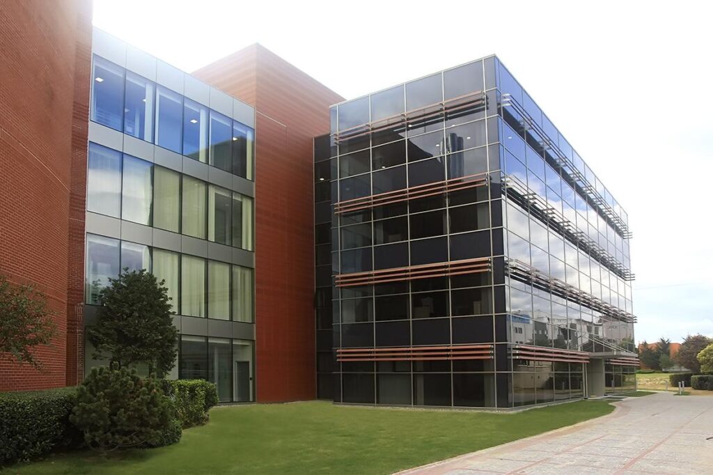 Mercedes-Benz Türk Pazarlama Merkezi İnşaatı